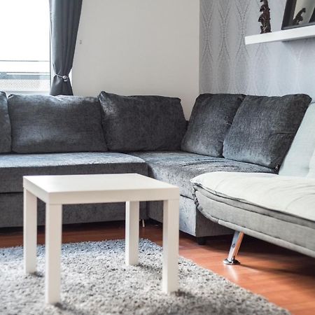 Modern Spacious 3 Bedroom City Centre Apartment - Free Parking - Private Balcony Edimburgo Esterno foto