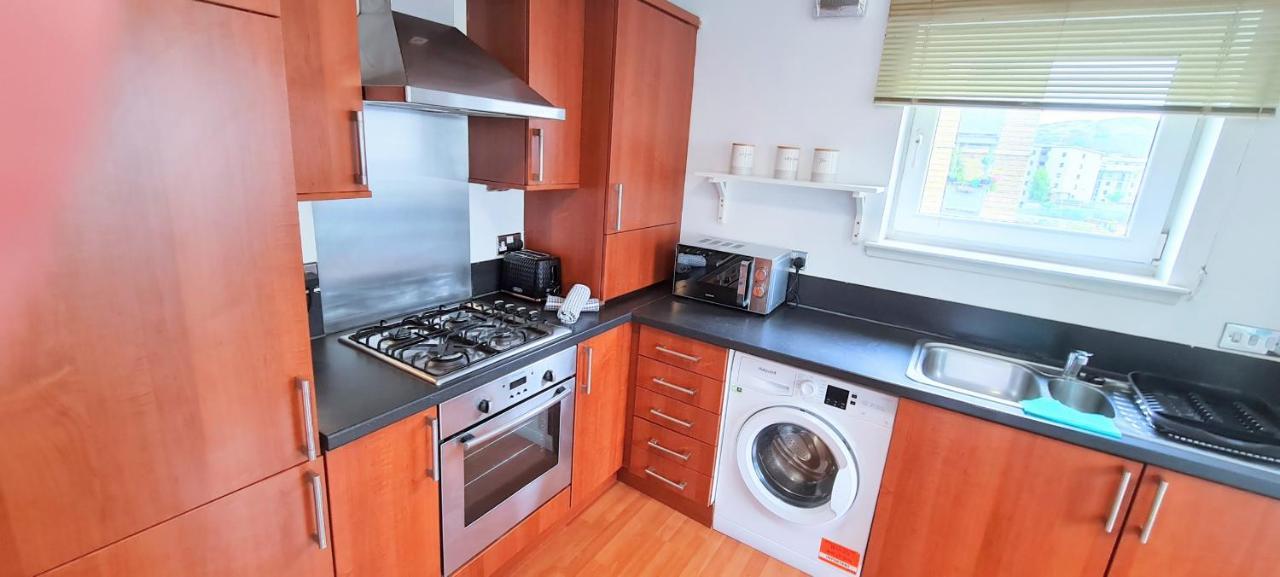 Modern Spacious 3 Bedroom City Centre Apartment - Free Parking - Private Balcony Edimburgo Esterno foto