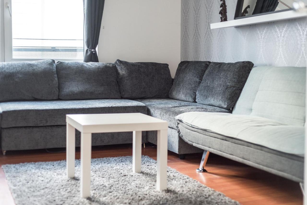 Modern Spacious 3 Bedroom City Centre Apartment - Free Parking - Private Balcony Edimburgo Esterno foto