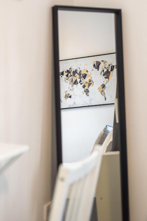 Modern Spacious 3 Bedroom City Centre Apartment - Free Parking - Private Balcony Edimburgo Esterno foto