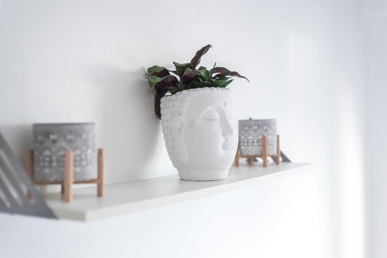 Modern Spacious 3 Bedroom City Centre Apartment - Free Parking - Private Balcony Edimburgo Esterno foto