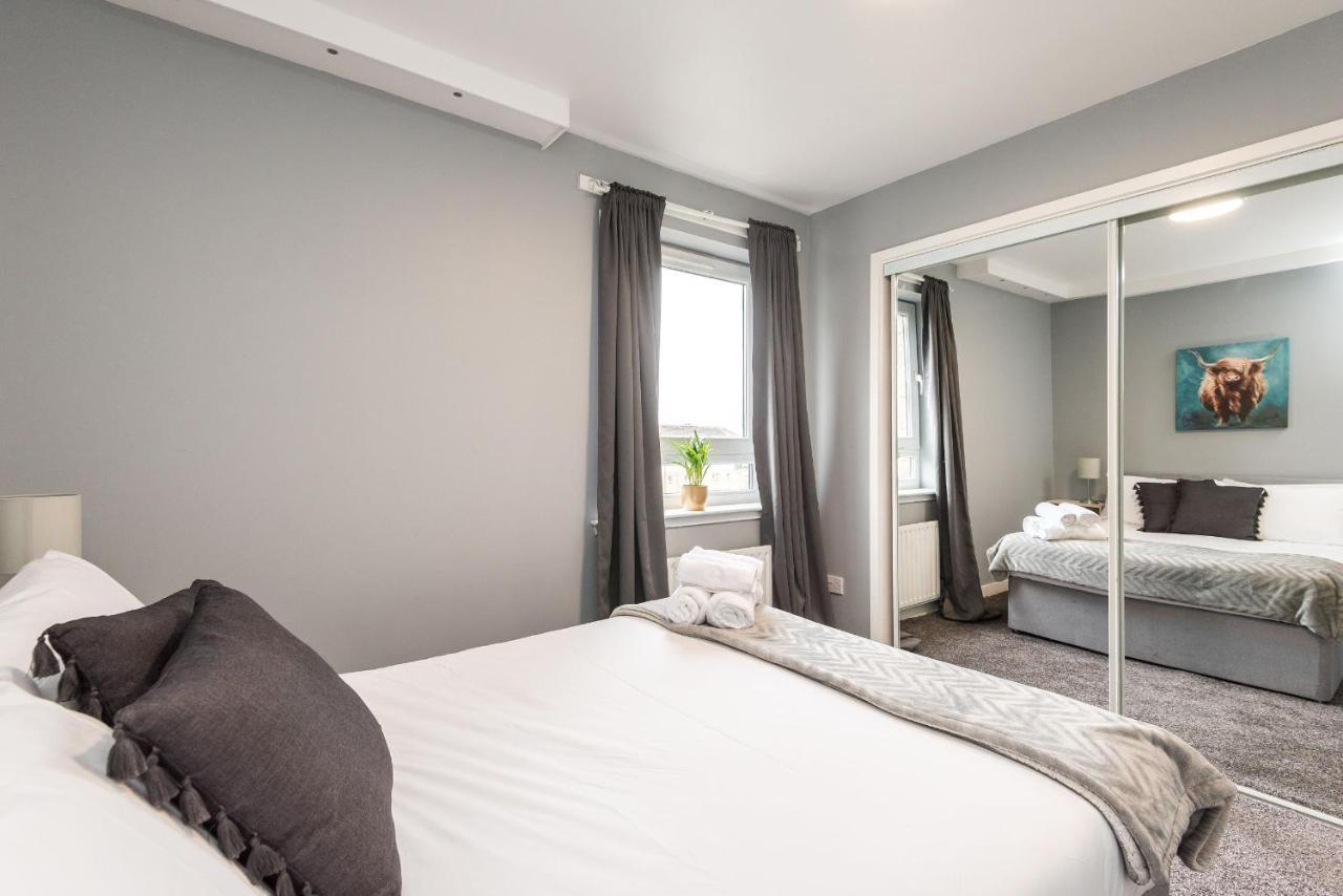 Modern Spacious 3 Bedroom City Centre Apartment - Free Parking - Private Balcony Edimburgo Esterno foto